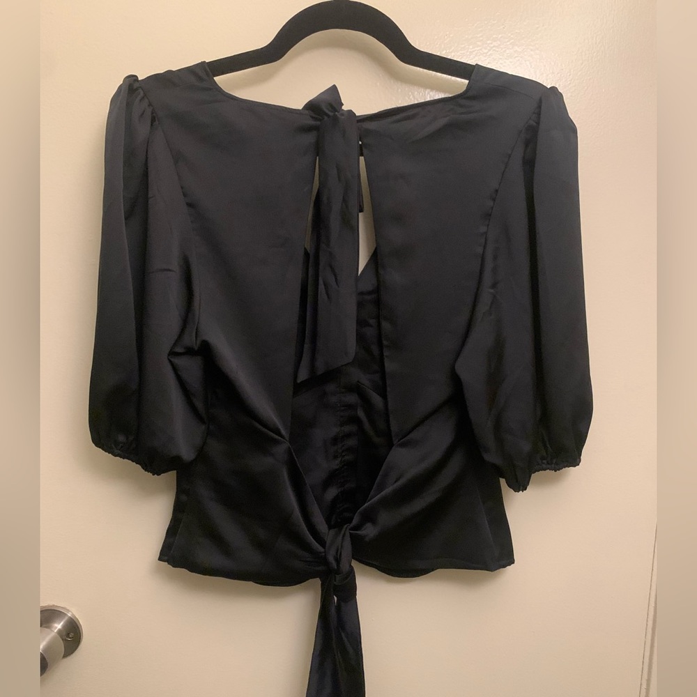 Abercrombie & Fitch Satin Short Puff Sleeve with Tie Back - Picture 3 of 4